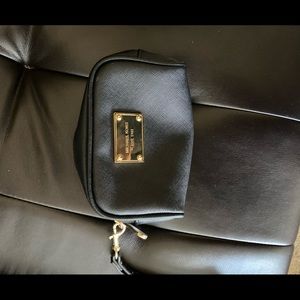 MICAEL KORS WRIST BAG